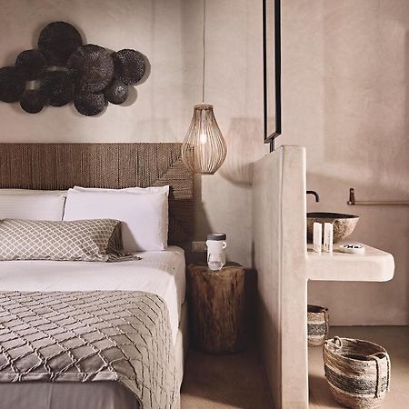 Noon Beyond Accommodation Pollonia Bagian luar foto
