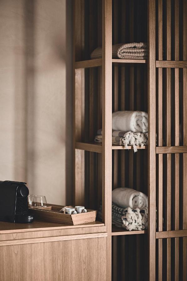 Noon Beyond Accommodation Pollonia Bagian luar foto