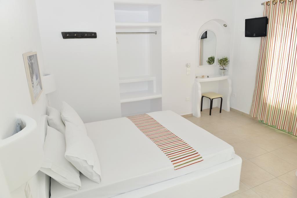 Noon Beyond Accommodation Pollonia Ruang foto